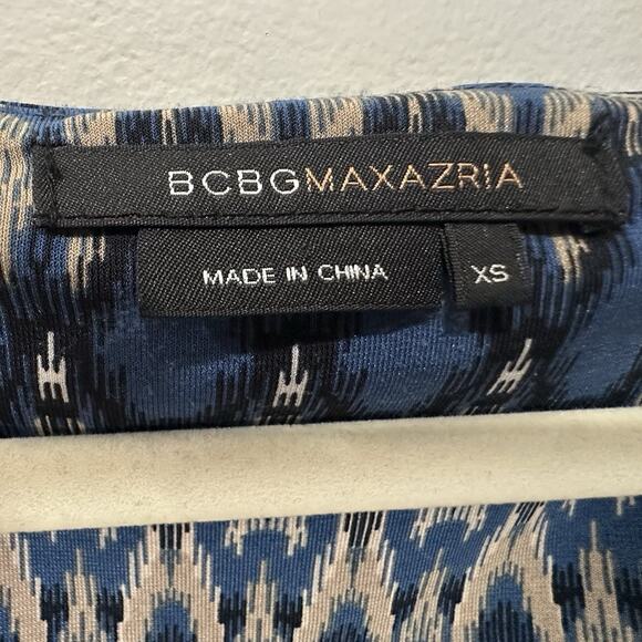BCBGMaxazria Small dress knot twist bodice sheath cap sleeve aztec print - Picture 4 of 6